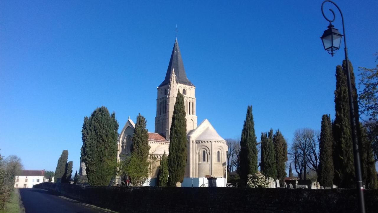 Les Volets Verts Aulnay オルネー エクステリア 写真
