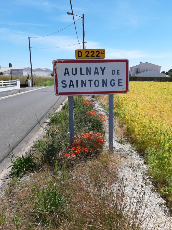 Les Volets Verts Aulnay オルネー エクステリア 写真